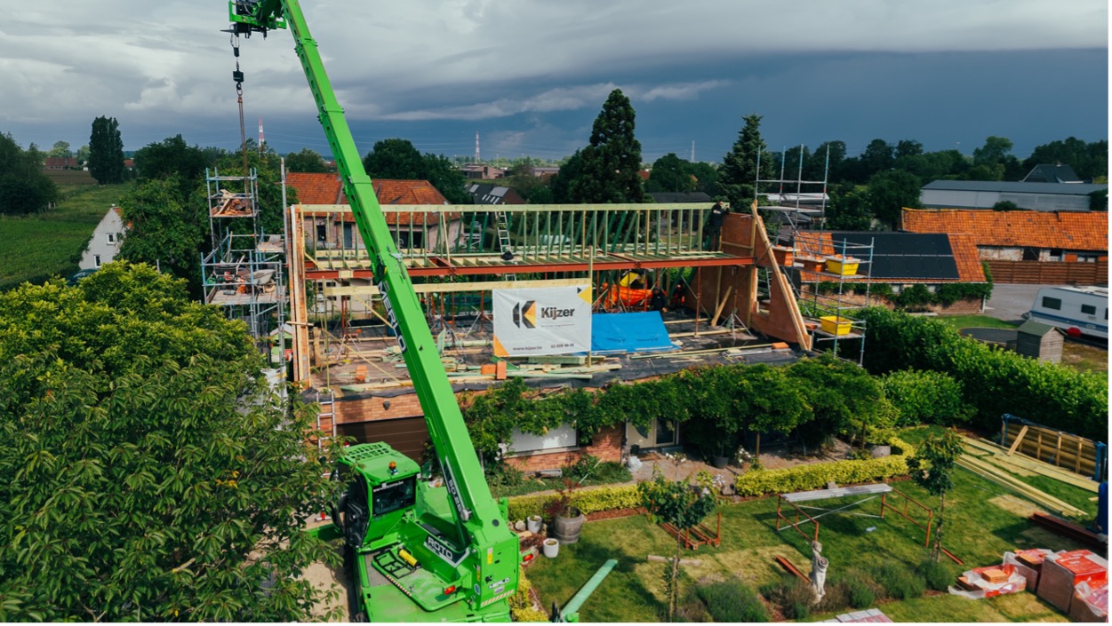 Nieuwe dakconstructie met indrukwekkend timmerwerk